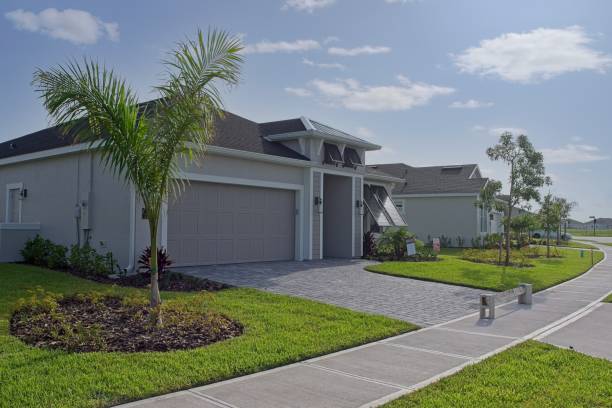 Best Driveway Paving Contractor  in Mahtomedi, MN